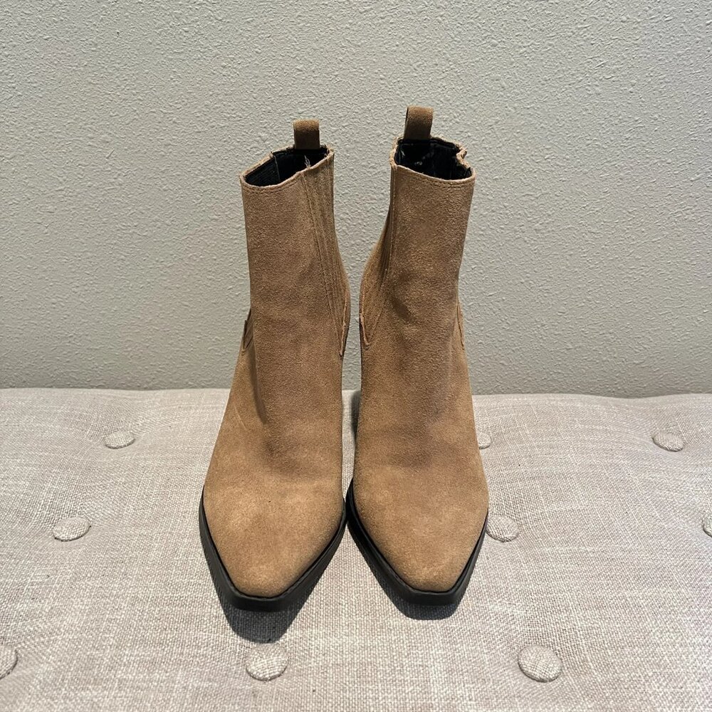 Kendall + Kylie Western Chelsea Bootie Brown Suede Block Heel Size 7.5 - Picture 4 of 7